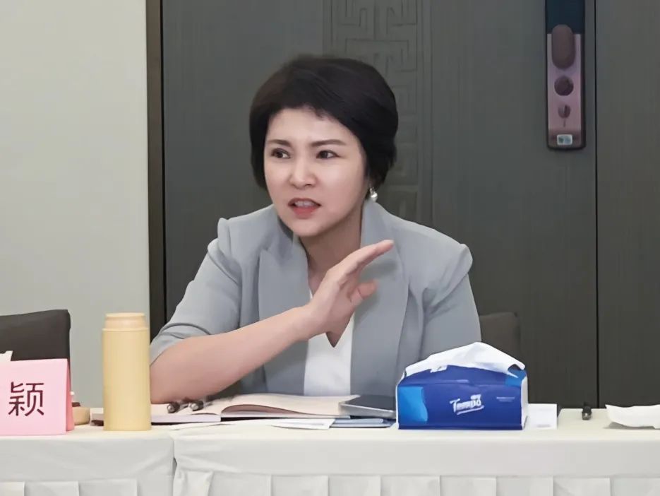 _协会大会会长致辞发言稿_协会会长在大会上的讲话